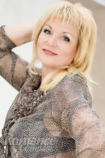 Ukrainian mail order bride Liliya from Novaya Kahovka with blonde hair and hazel eye color - image 1