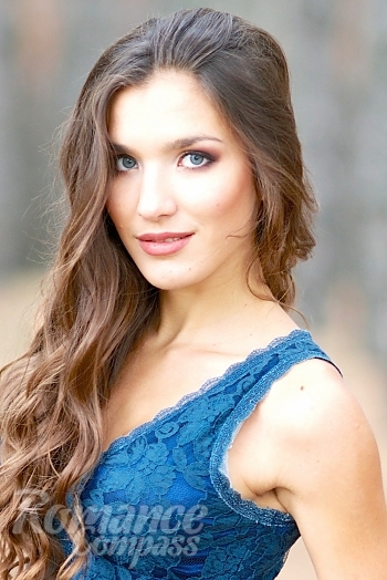 Ukrainian mail order bride Juliya from Nikolaev with brunette hair and grey eye color - image 1