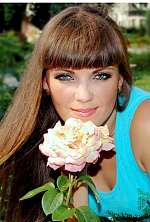 Ukrainian mail order bride Yana from Lugansk with light brown hair and blue eye color - image 3