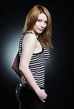 Ukrainian mail order bride Yulya from Nikolaev with red hair and green eye color - image 2