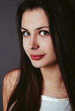 Ukrainian mail order bride Yulia from Nikolaev with light brown hair and hazel eye color - image 2
