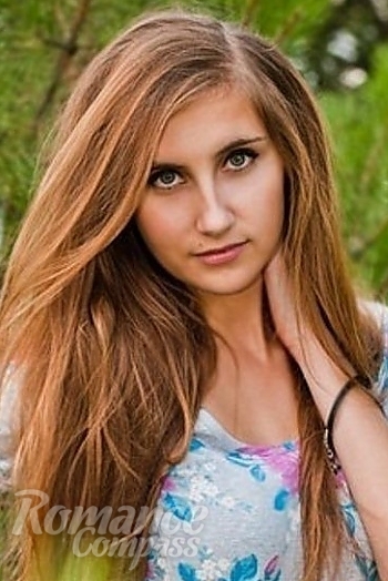 Ukrainian mail order bride Olga from Zaporozhye with light brown hair and blue eye color - image 1