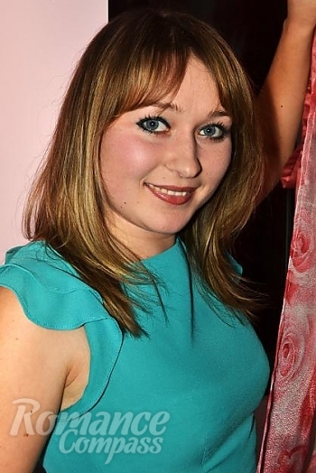 Ukrainian mail order bride Svetlana from Zaporozhye with light brown hair and blue eye color - image 1