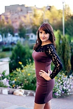 Ukrainian mail order bride Elena from Kherson with brunette hair and brown eye color - image 2
