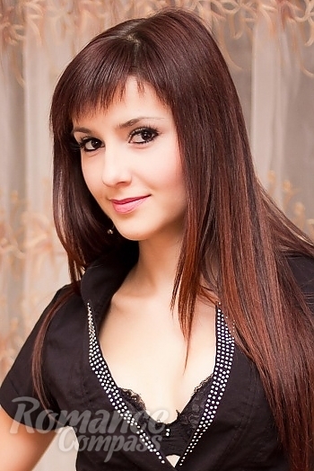 Ukrainian mail order bride Irina from Mykolaiv with brunette hair and brown eye color - image 1