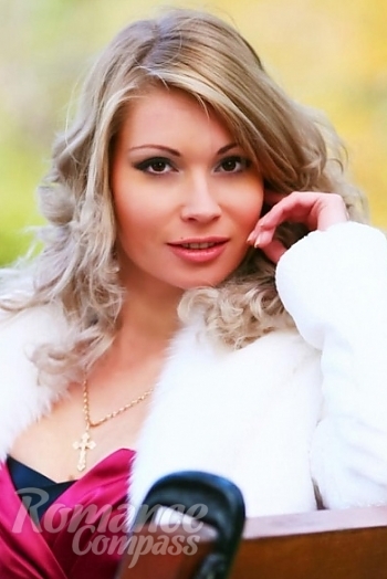 Ukrainian mail order bride Catherine from Sevastopol with blonde hair and hazel eye color - image 1