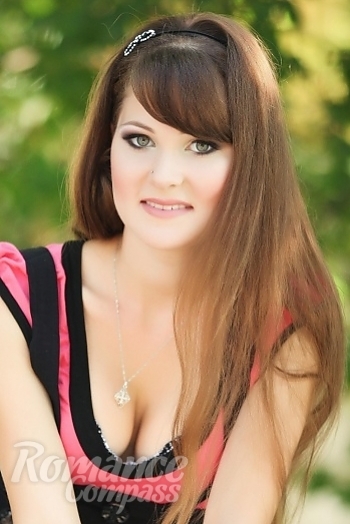 Ukrainian mail order bride Alecksandra from Nikolaev with brunette hair and green eye color - image 1