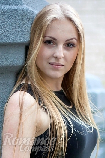 Ukrainian mail order bride Elena from Nikolaev with blonde hair and green eye color - image 1