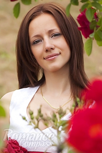 Ukrainian mail order bride Natalia from Tsjurupinsk with light brown hair and green eye color - image 1