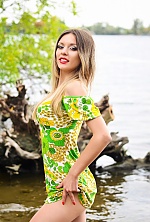Ukrainian mail order bride Elena from Kherson with brunette hair and green eye color - image 23