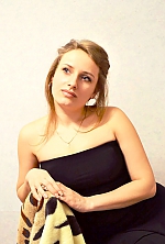 Ukrainian mail order bride Anna from Nikopol with light brown hair and green eye color - image 3