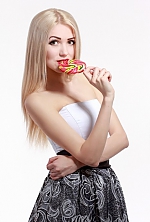 Ukrainian mail order bride Tatiana from Kharkov with blonde hair and green eye color - image 2