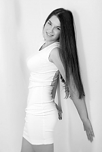 Ukrainian mail order bride Yulia from Cherkassy with light brown hair and green eye color - image 4
