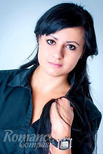 Ukrainian mail order bride Olesya from Vinnitsa with brunette hair and brown eye color - image 1