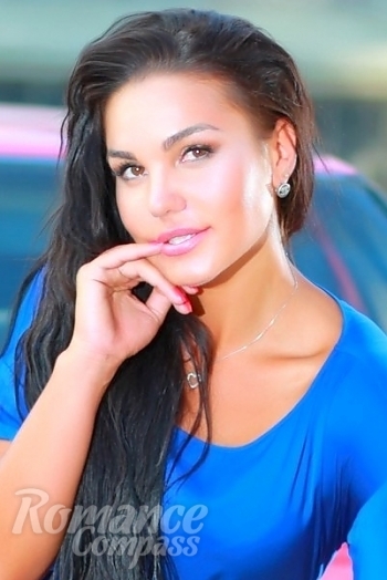 Ukrainian mail order bride Zoya from Odessa with brunette hair and brown eye color - image 1