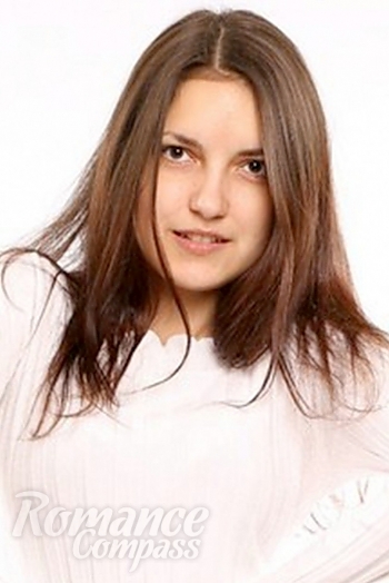 Ukrainian mail order bride Yulya from Zaporozhye with brunette hair and brown eye color - image 1