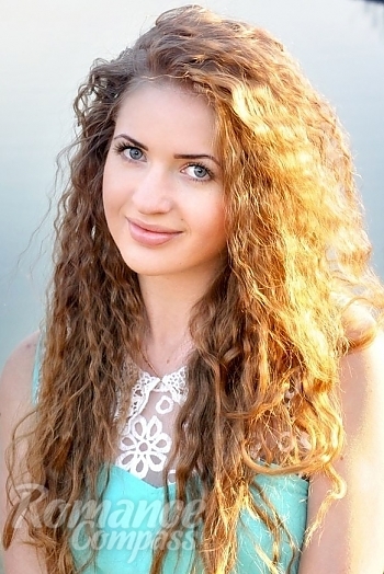 Ukrainian mail order bride Victoria from Kharkov with light brown hair and grey eye color - image 1