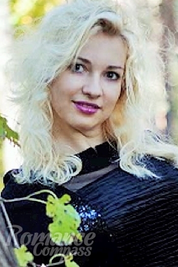 Ukrainian mail order bride Angelika from Cherkassy with blonde hair and green eye color - image 1