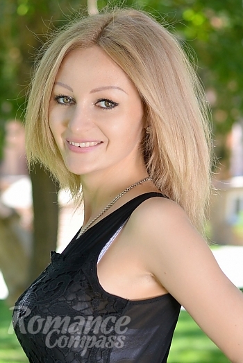 Ukrainian mail order bride Viktoria from Kherson with blonde hair and brown eye color - image 1