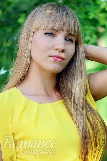 Ukrainian mail order bride Elizaveta from Odessa with blonde hair and blue eye color - image 1