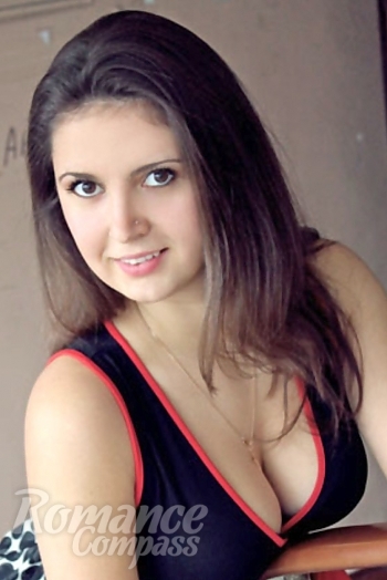 Ukrainian mail order bride Inna from Nikolayev with brunette hair and brown eye color - image 1