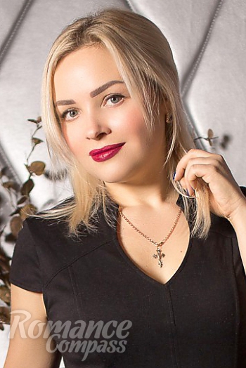 Ukrainian mail order bride Elena from Kiev with blonde hair and grey eye color - image 1