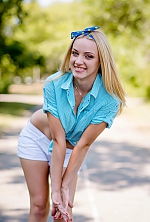 Ukrainian mail order bride Alexandra from Voznesensk with blonde hair and green eye color - image 4