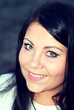 Ukrainian mail order bride Yuliya from Irpen with black hair and green eye color - image 7
