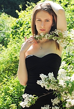Ukrainian mail order bride Veronika from Krivoy Rog with brunette hair and green eye color - image 2