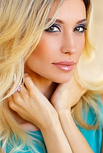 Ukrainian mail order bride Natka from Kiev with blonde hair and hazel eye color - image 4