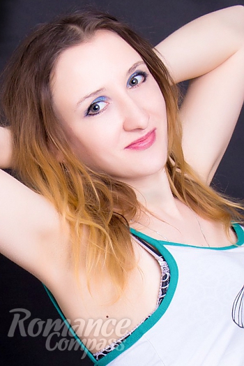 Ukrainian mail order bride Valeria from Nikopol with blonde hair and green eye color - image 1