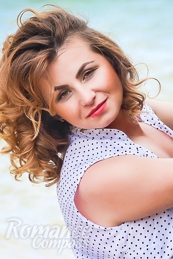 Ukrainian mail order bride Galina from Odessa with brunette hair and brown eye color - image 1