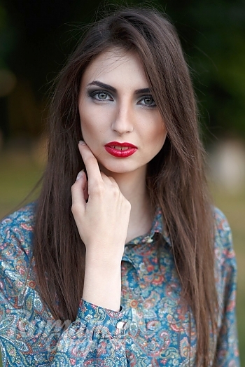 Ukrainian mail order bride Svetlana from Kiev with light brown hair and green eye color - image 1