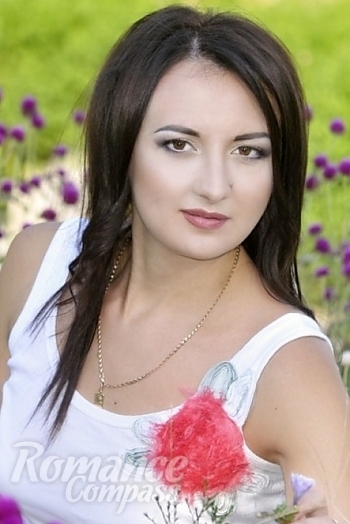 Ukrainian mail order bride Nataliya from Poltavaa with brunette hair and brown eye color - image 1