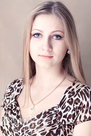 Ukrainian mail order bride Galina from Chernovtsy with blonde hair and blue eye color - image 1