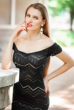 Ukrainian mail order bride Julia from Kharkiv with light brown hair and green eye color - image 4