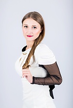 Ukrainian mail order bride Alesya from Dnipro with light brown hair and green eye color - image 4