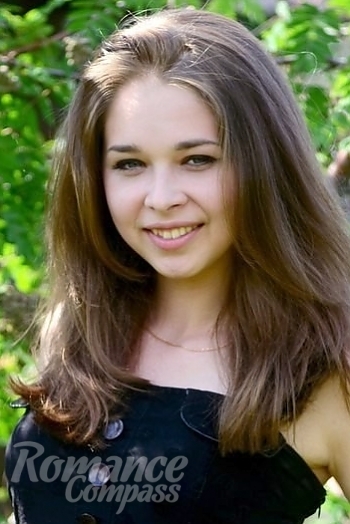 Ukrainian mail order bride Viktoria from Lugansk with light brown hair and grey eye color - image 1