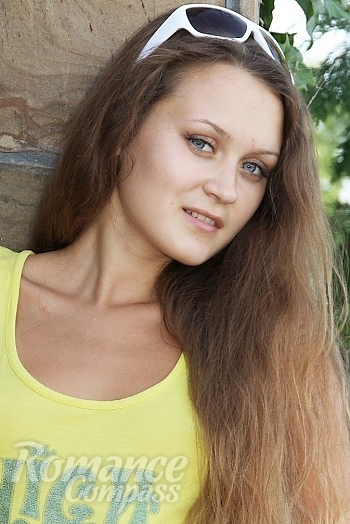 Ukrainian mail order bride Natalia from Mariupol with light brown hair and grey eye color - image 1