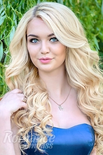Ukrainian mail order bride Dasha from Kyiv with blonde hair and blue eye color - image 1