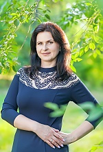Ukrainian mail order bride Svetlana from Dnipro with brunette hair and green eye color - image 4