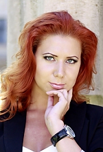 Ukrainian mail order bride Olga from Chernovtsy with red hair and green eye color - image 2