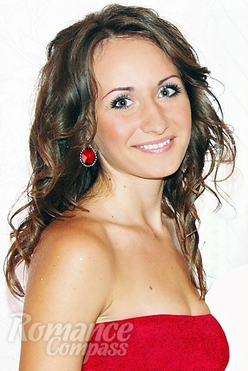 Ukrainian mail order bride Anna from Kropyvnytskyi with light brown hair and green eye color - image 1