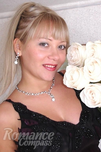 Ukrainian mail order bride Anna from Zaporozhye with blonde hair and grey eye color - image 1