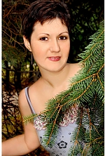 Ukrainian mail order bride Oksana from Lugansk with brunette hair and brown eye color - image 2