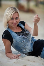 Ukrainian mail order bride Juliya from Lugansk with light brown hair and green eye color - image 2