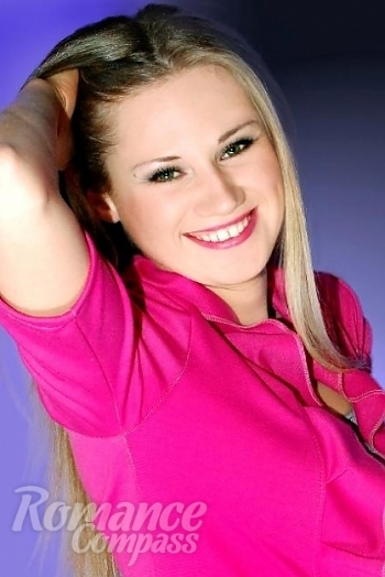 Ukrainian mail order bride Olga from Lugansk with blonde hair and green eye color - image 1