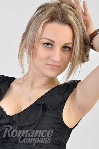 Ukrainian mail order bride Elena from Nikolaev with blonde hair and green eye color - image 1