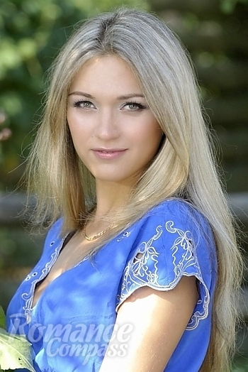 Ukrainian mail order bride Alena from Poltava with blonde hair and green eye color - image 1