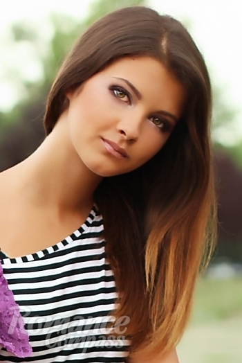 Ukrainian mail order bride Anna from Nikolaev with blonde hair and green eye color - image 1